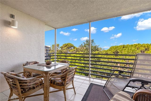 290 Naples Cove DR 2602, Naples, FL 34110