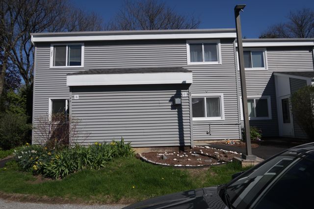 F7 Grandview Drive, South Burlington, VT 05403