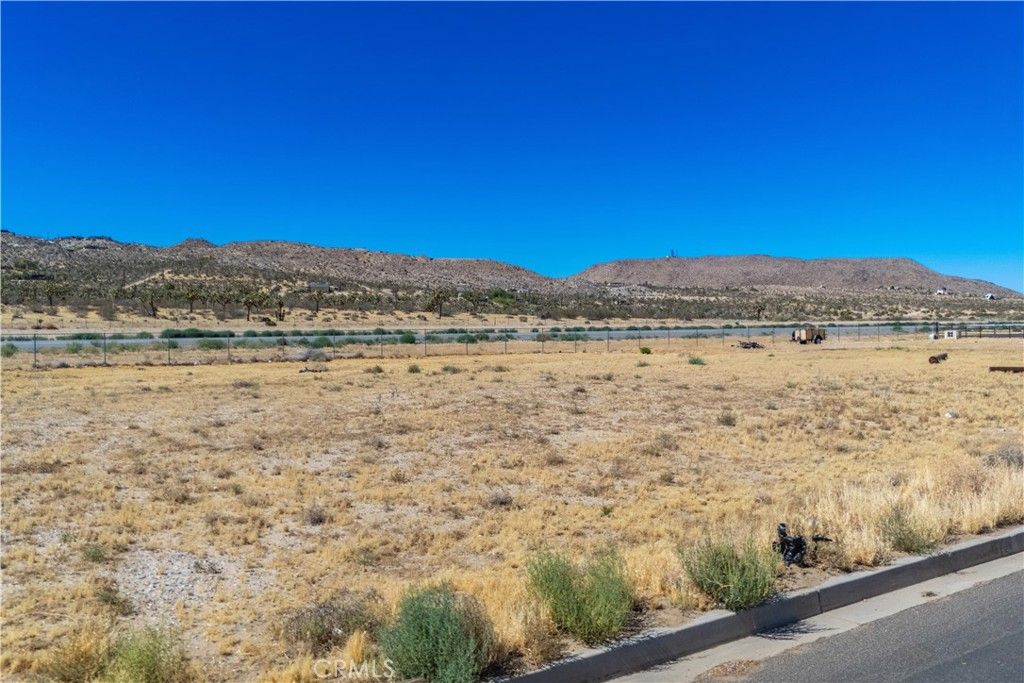 Image 13 of property listing at 6774 Lindbergh, Yucca Valley, CA 92284