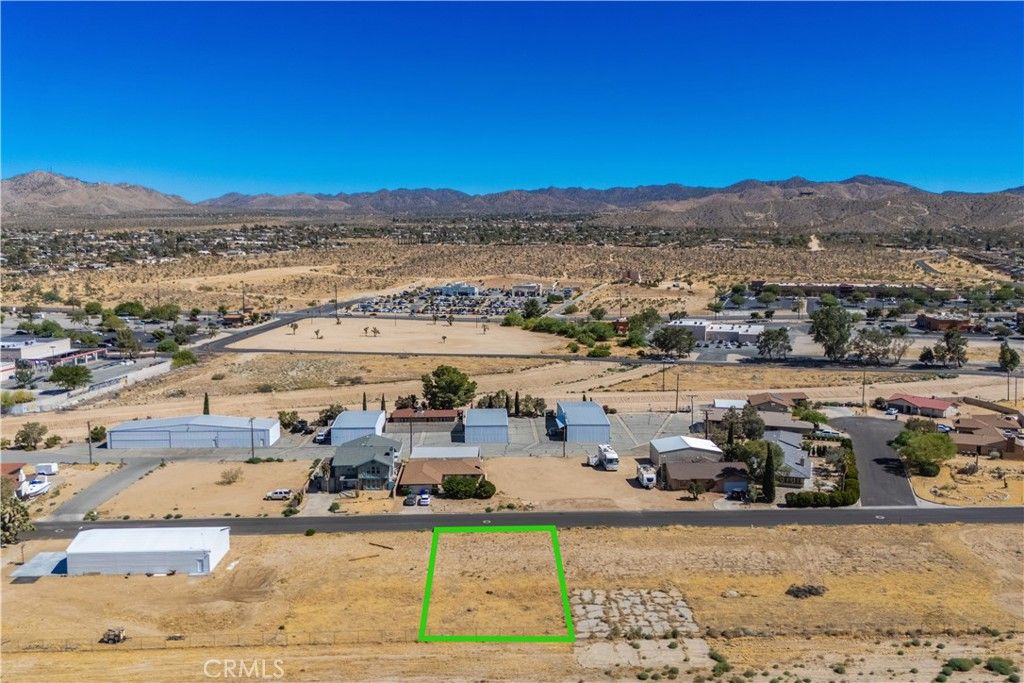 Image 6 of property listing at 6774 Lindbergh, Yucca Valley, CA 92284