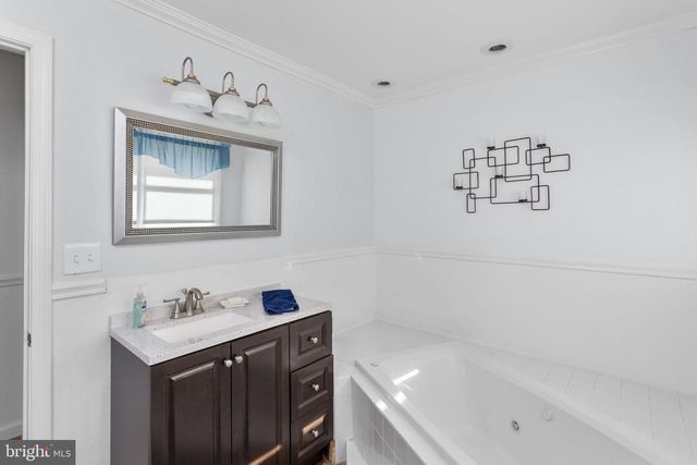 51 MACON DR, Hamilton, NJ 08619