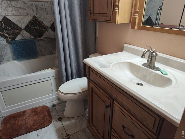 2 Forsyth Dr, Longmont, CO 80504