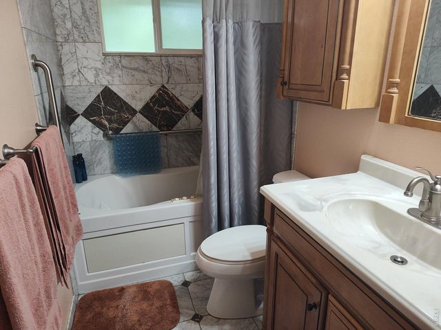 2 Forsyth Dr, Longmont, CO 80504