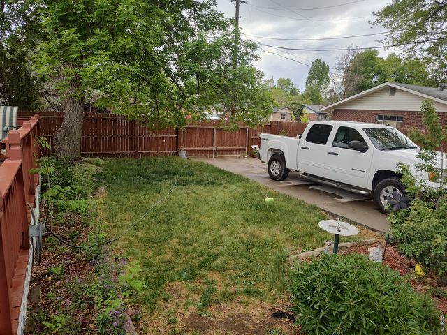 2 Forsyth Dr, Longmont, CO 80504