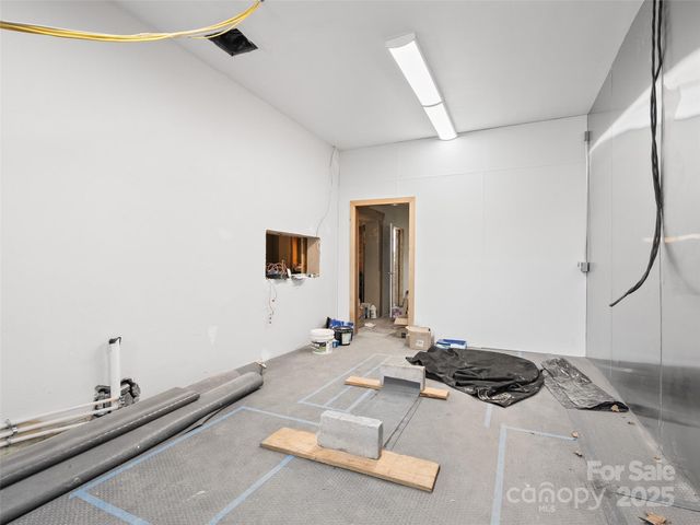 595 N Main Street, Waynesville, NC 28786