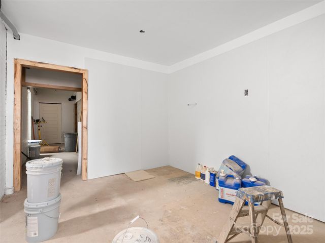 595 N Main Street, Waynesville, NC 28786