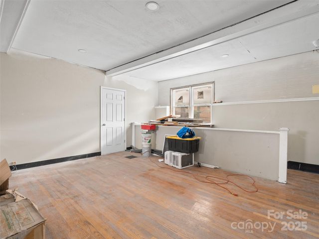 595 N Main Street, Waynesville, NC 28786