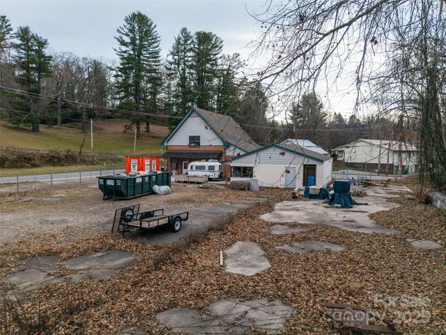 595 N Main Street, Waynesville, NC 28786