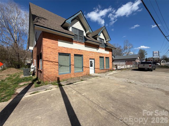 595 N Main Street, Waynesville, NC 28786