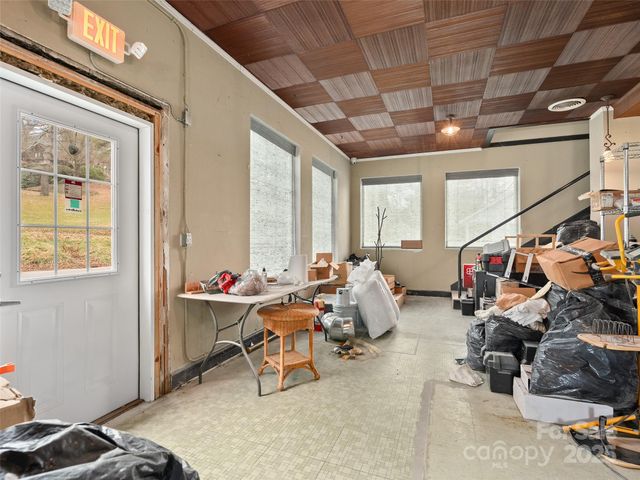 595 N Main Street, Waynesville, NC 28786