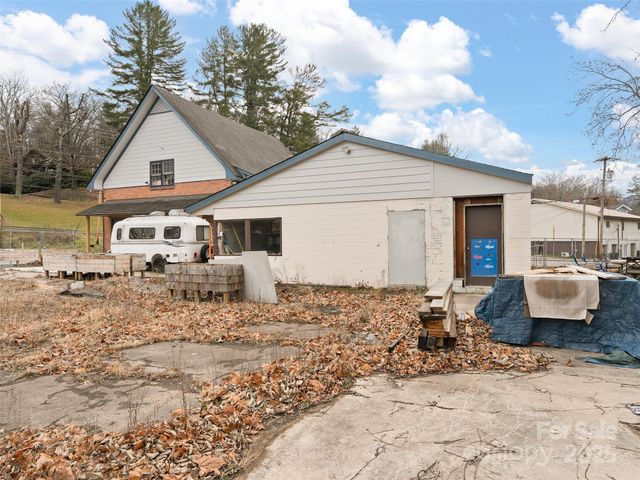 595 N Main Street, Waynesville, NC 28786