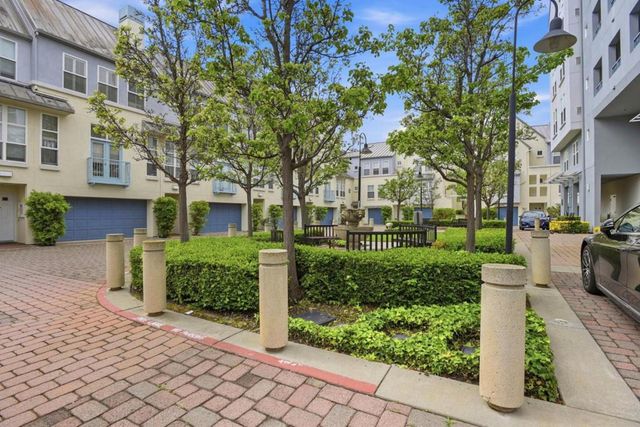 206 Village Lane, Foster City, CA 94404