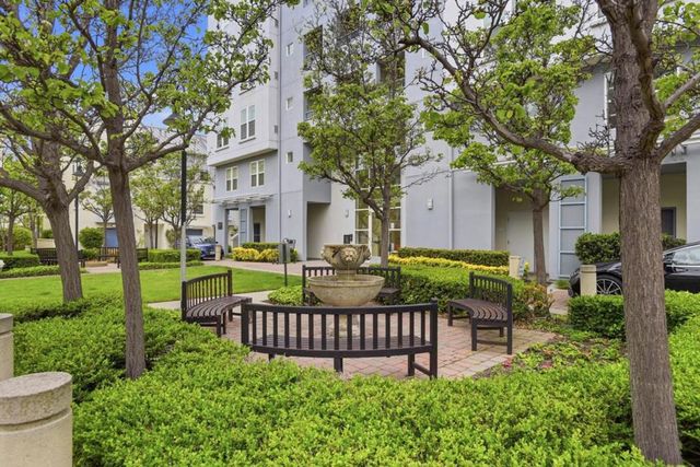 206 Village Lane, Foster City, CA 94404