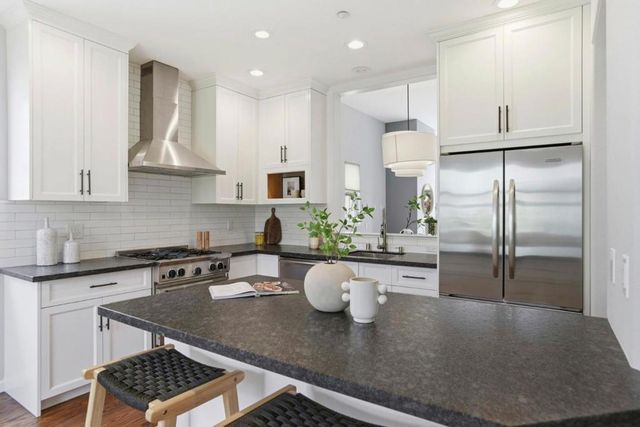 206 Village Lane, Foster City, CA 94404