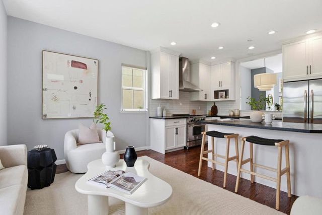 206 Village Lane, Foster City, CA 94404