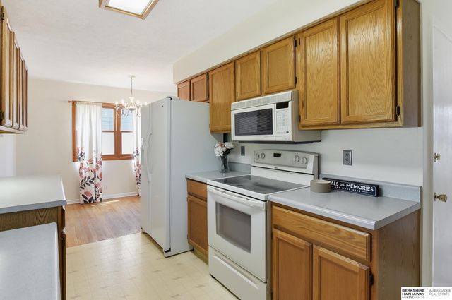 1304 Englewood Drive, Bellevue, NE 68005