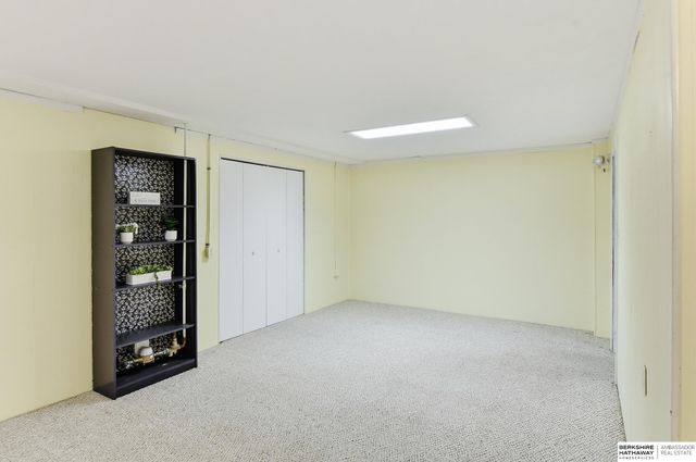 1304 Englewood Drive, Bellevue, NE 68005