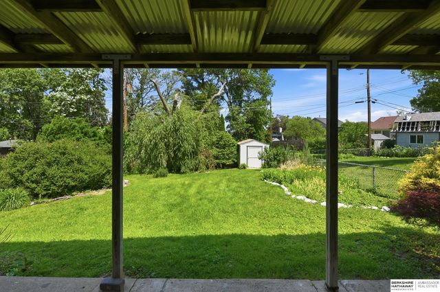 1304 Englewood Drive, Bellevue, NE 68005