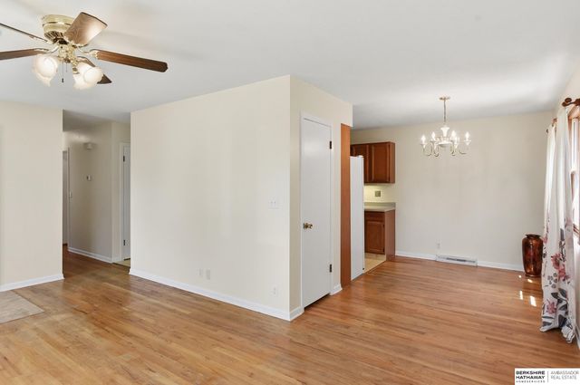 1304 Englewood Drive, Bellevue, NE 68005