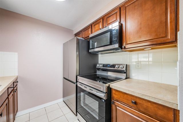 6421 81ST AVENUE N, Pinellas Park, FL 33781