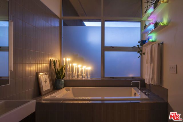 4080 Glencoe Avenue 405, Marina Del Rey, CA 90292