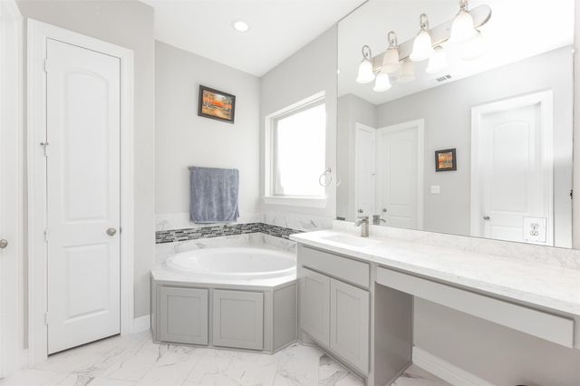 4918 Avalon Plantation Drive, Missouri City, TX 77459