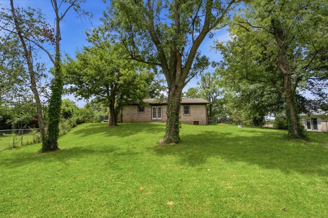 203 Dennis Street, Richmond, KY 40475