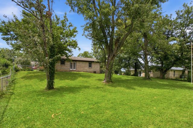 203 Dennis Street, Richmond, KY 40475