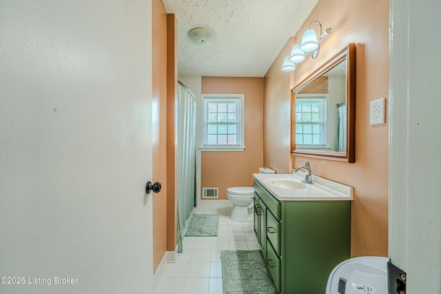 416 Rogers Ave, Louisville, KY 40229