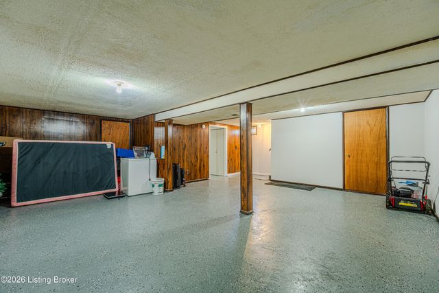 416 Rogers Ave, Louisville, KY 40229