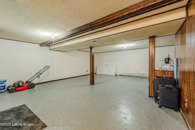 416 Rogers Ave, Louisville, KY 40229