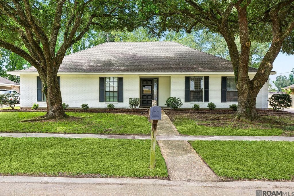 8764 Sharlane Dr, Baton Rouge, LA 70809