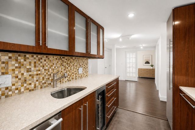 350 Tappan St 1, Brookline, MA 02445