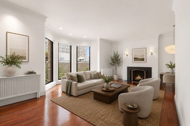 350 Tappan St 1, Brookline, MA 02445