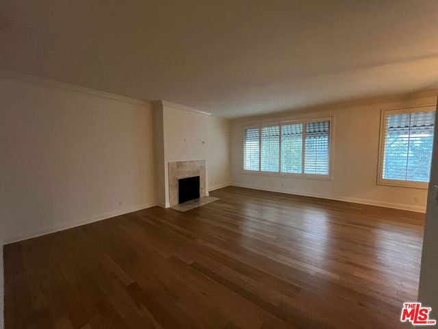 125 S Elm Drive 201, Beverly Hills, CA 90212