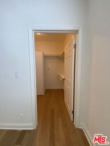 125 S Elm Drive 201, Beverly Hills, CA 90212