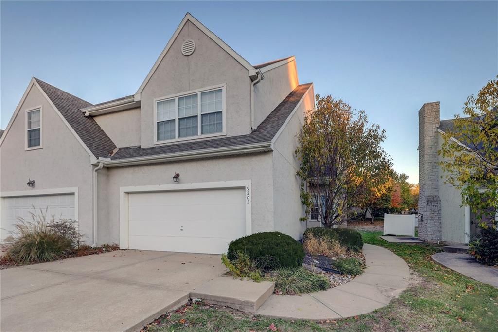 9203 Boehm Drive, Lenexa, KS 66219