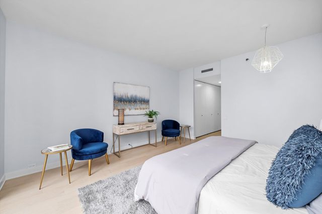 680 N Lake Shore Drive 1322, Chicago, IL 60611