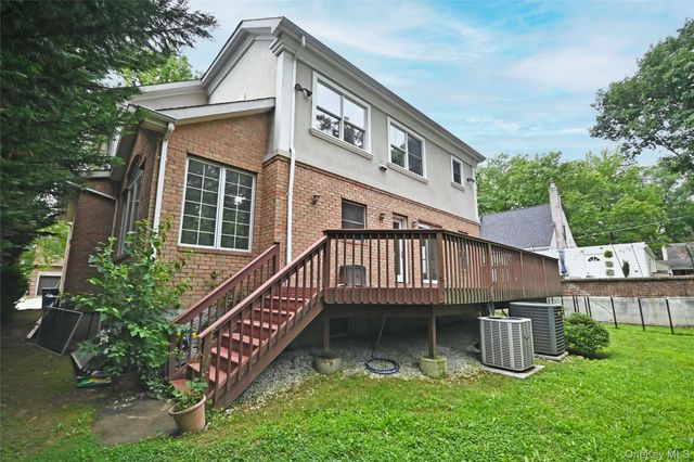 91 Baker Hill Road, Great Neck, NY 11023