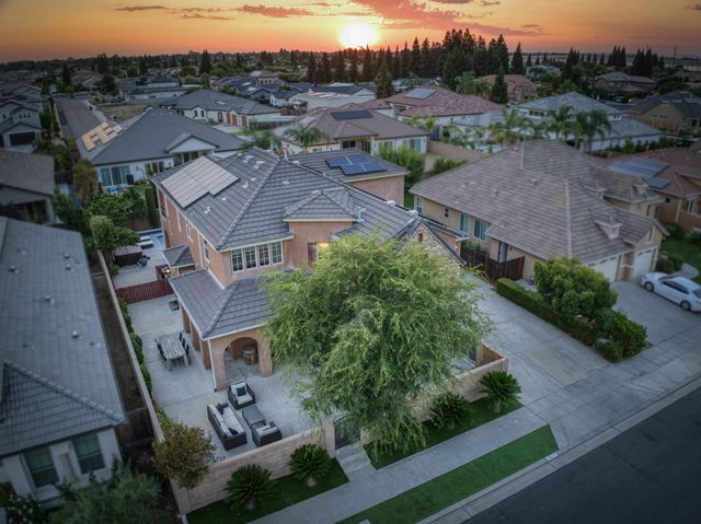 1802 N Kaweah Avenue, Clovis, CA 93619