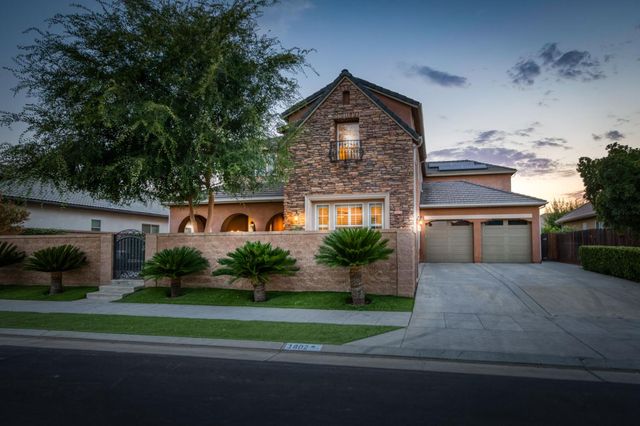 1802 N Kaweah Avenue, Clovis, CA 93619