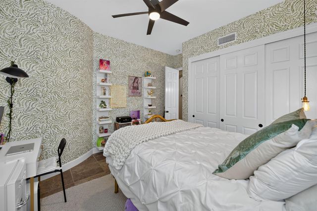 1802 N Kaweah Avenue, Clovis, CA 93619