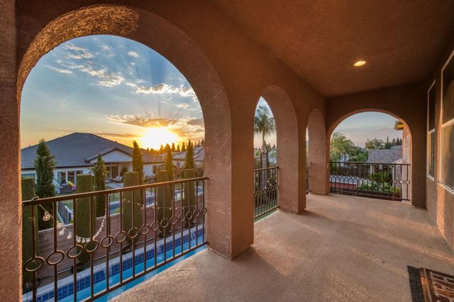 1802 N Kaweah Avenue, Clovis, CA 93619