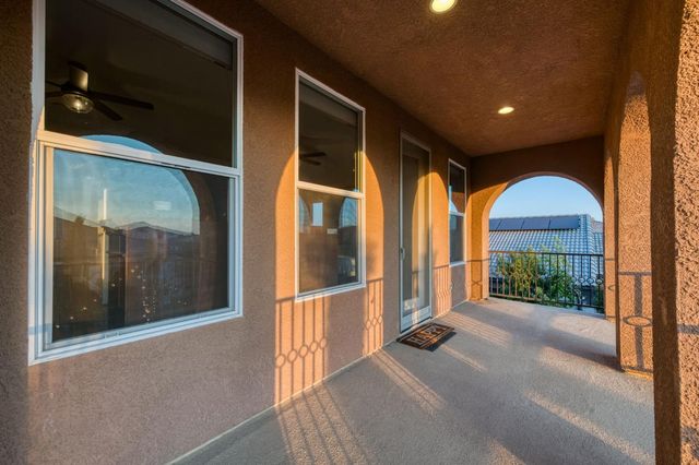 1802 N Kaweah Avenue, Clovis, CA 93619