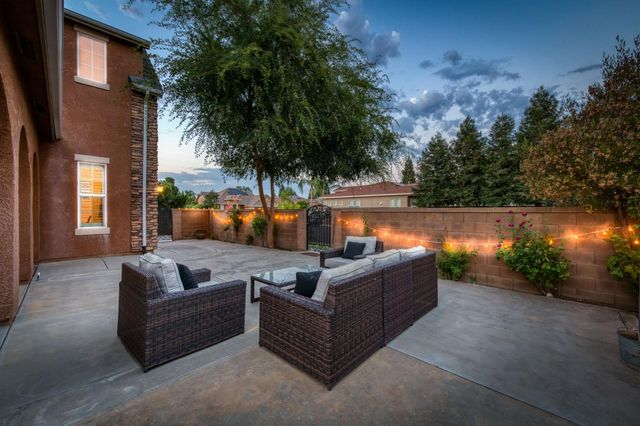 1802 N Kaweah Avenue, Clovis, CA 93619