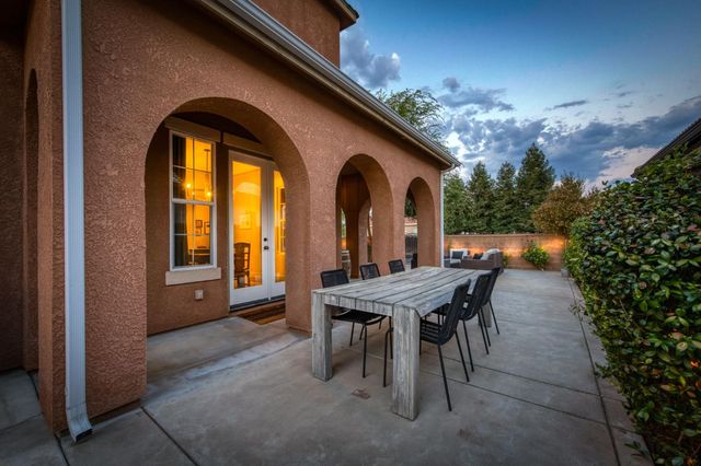 1802 N Kaweah Avenue, Clovis, CA 93619