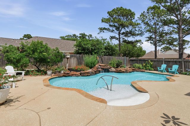 15702 Cascading Brook Way, Cypress, TX 77433