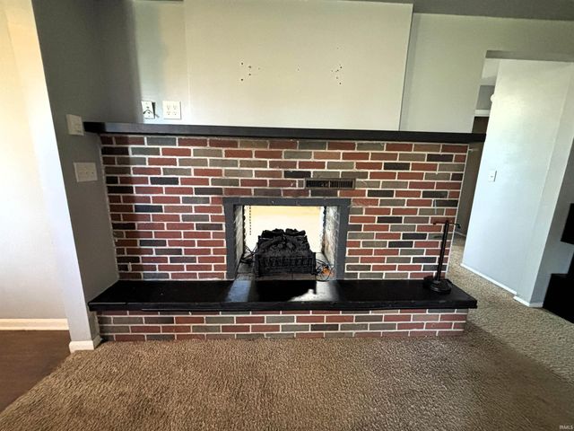 226 E Airport Road, Kendallville, IN 46755