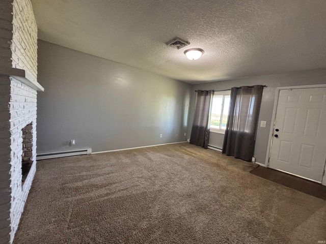 226 E Airport Road, Kendallville, IN 46755
