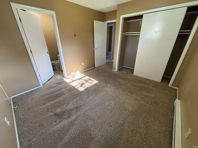 226 E Airport Road, Kendallville, IN 46755